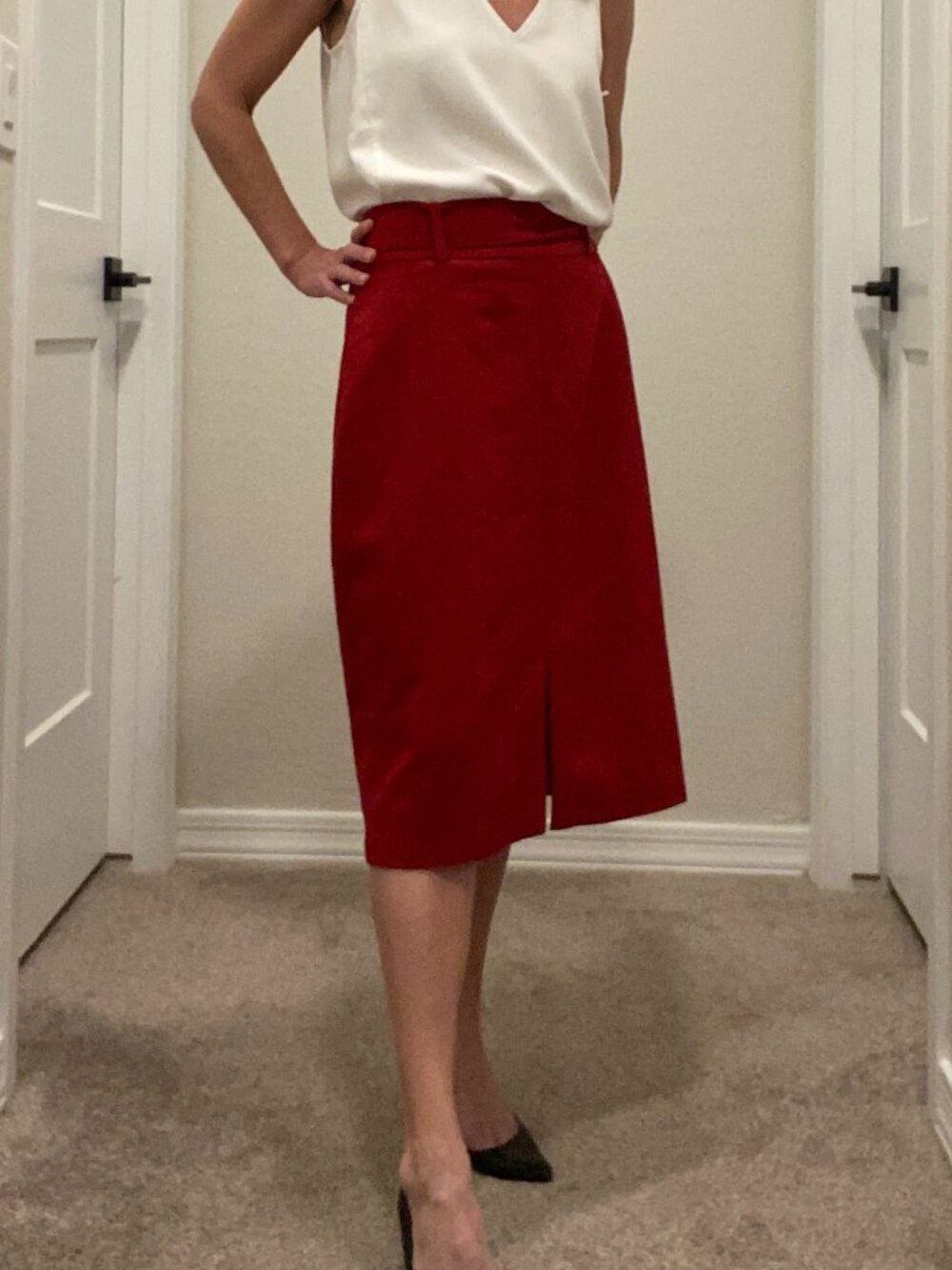 Banana Republic Red Belted Midi Pencil Skirt Size 4 Peekaboo Slit Office/Work - Picture 8 of 8
